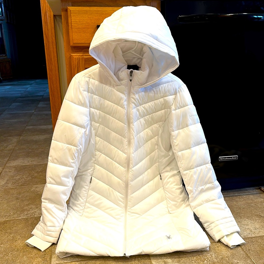 Women’s med Spyder light weight puffer jacket